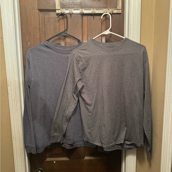 Set of 2 Boys Long Sleeve Gray Size 18 Fruit of the Loom Shirts - Picture 1 of 9